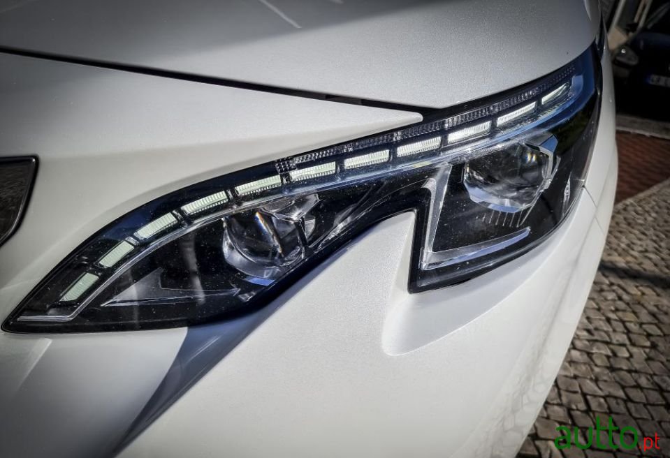 2016' Peugeot 3008 photo #4