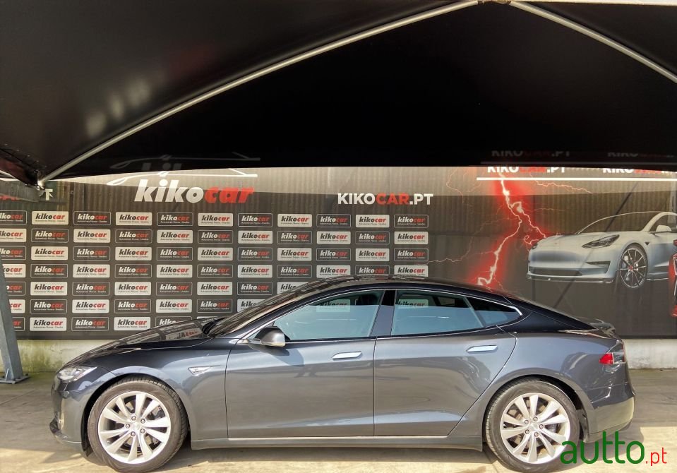 2015' Tesla Model S 85 photo #4