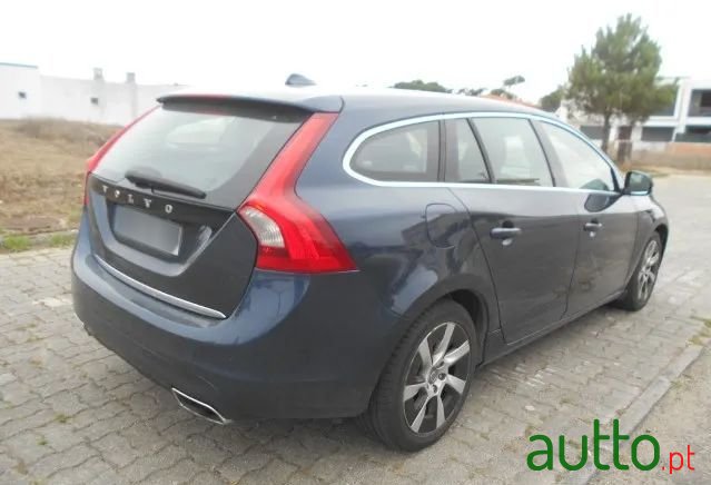2014' Volvo V60 photo #4