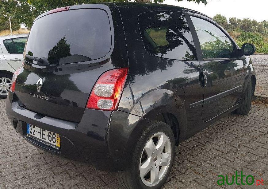 2009' Renault Twingo Dynamique S photo #1