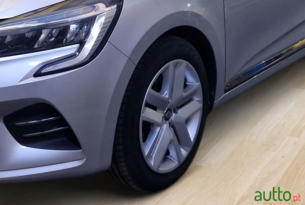 2021' Renault Clio photo #6