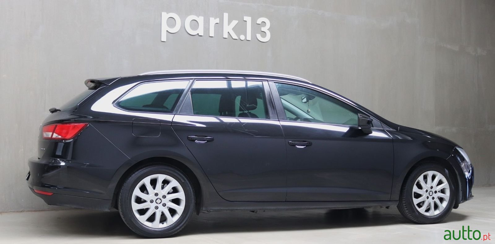 2015' SEAT Leon St photo #4