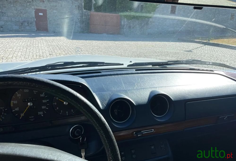 1981' Mercedes-Benz 300 D Turbo photo #5