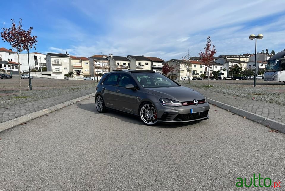 2014' Volkswagen Golf photo #5