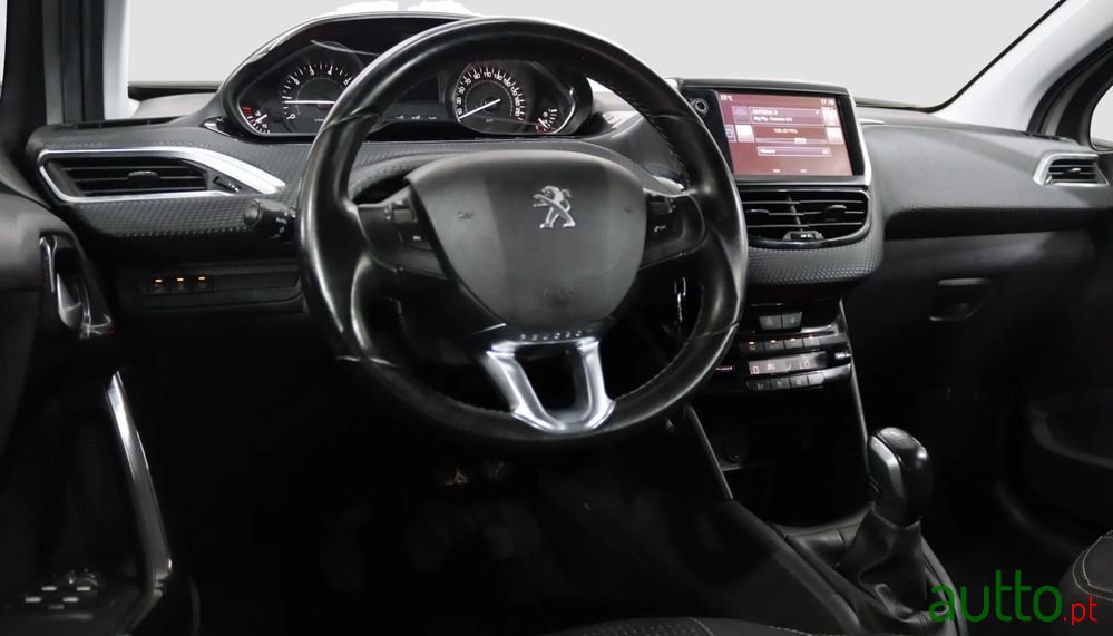2018' Peugeot 208 photo #4