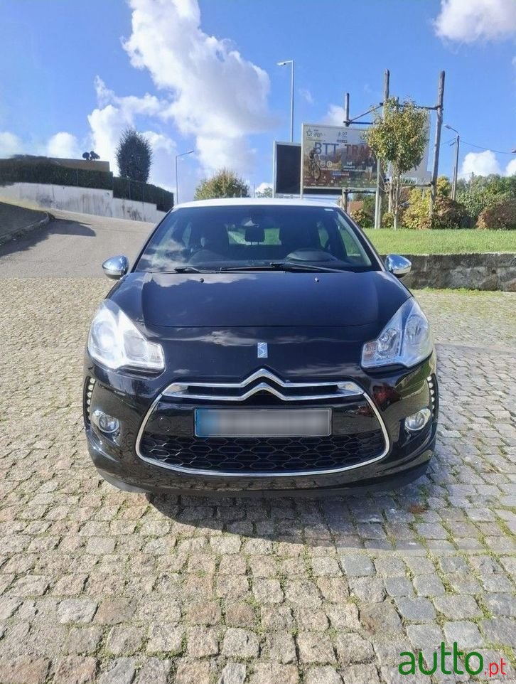 2012' Citroen DS3 1.2 Vti Chic photo #5