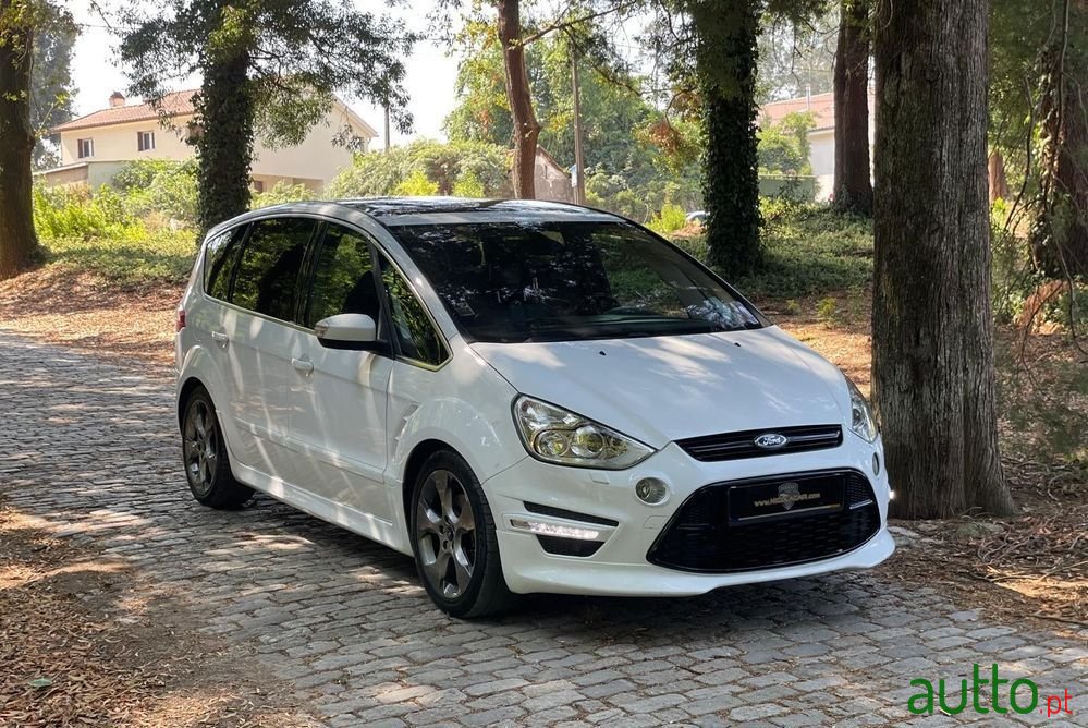 2010' Ford S-Max photo #1