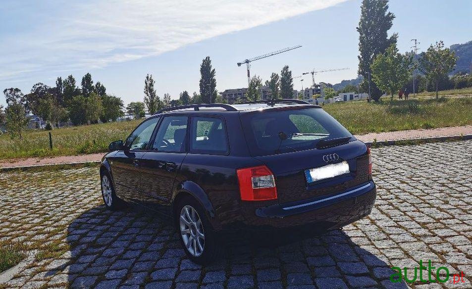 2003' Audi A4 Avant photo #3