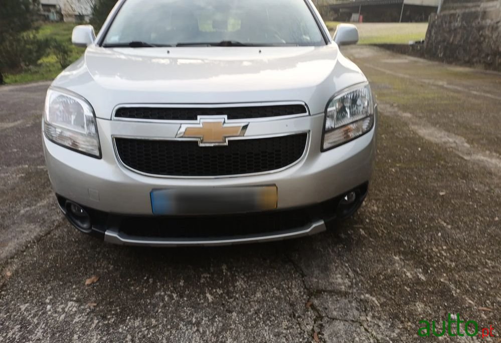 2011' Chevrolet Orlando photo #3