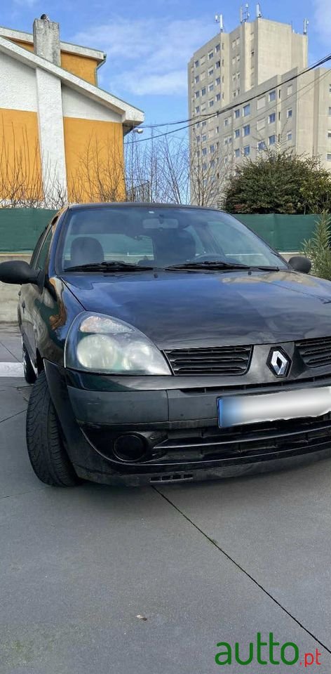 2004' Renault Clio photo #1