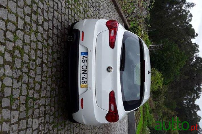 2015' Alfa Romeo Giulietta Desportiva photo #3