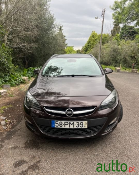 2015' Opel Astra photo #1