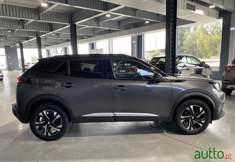 2021' Peugeot 2008 photo #5