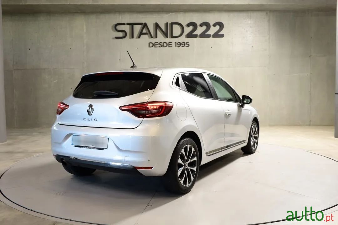 2020' Renault Clio photo #5