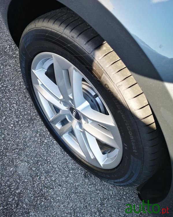 2017' Audi A4 Avant photo #6