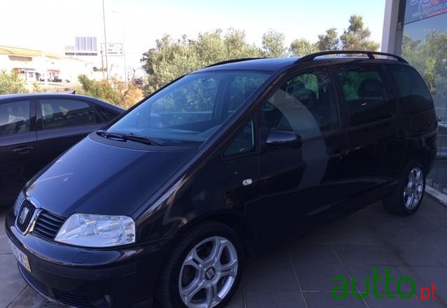 2004' SEAT Alhambra photo #5