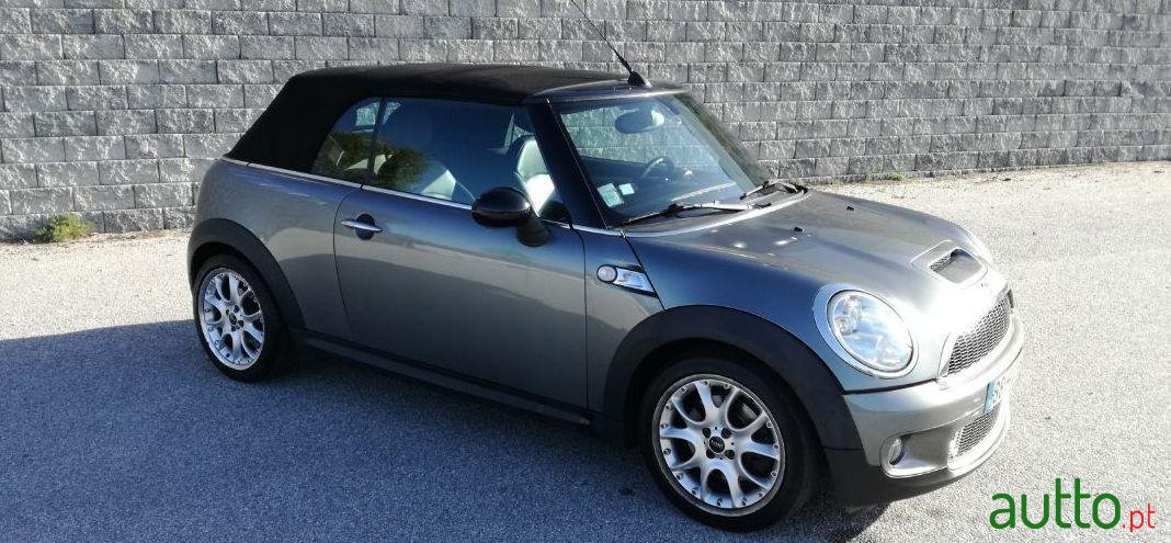 2009' MINI Cooper Cabrio S photo #2