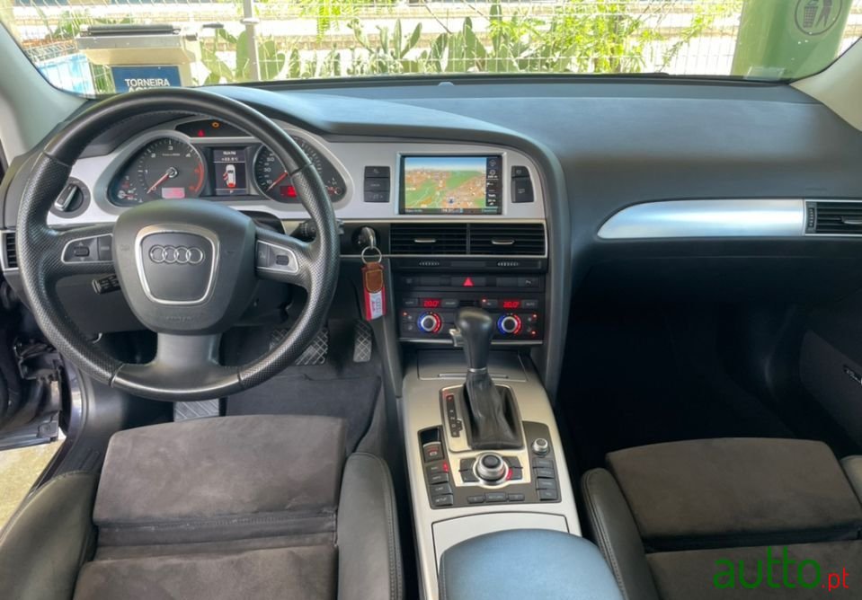 2011' Audi A6 Avant photo #5