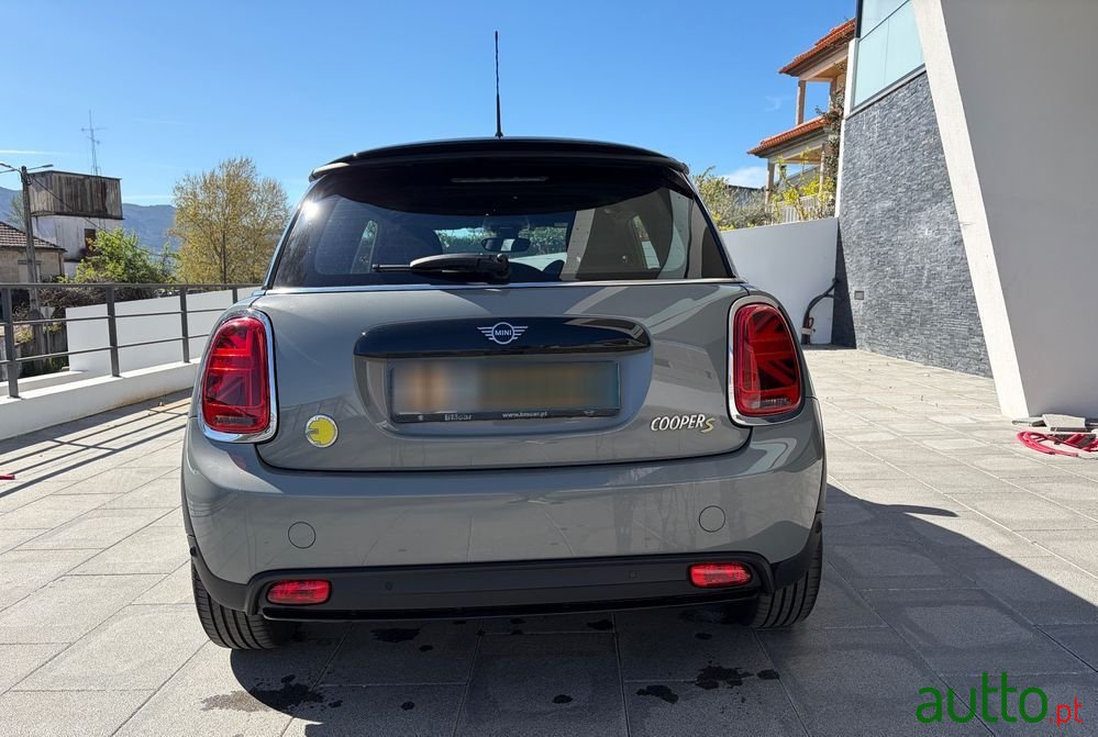 2022' MINI Coupé photo #4