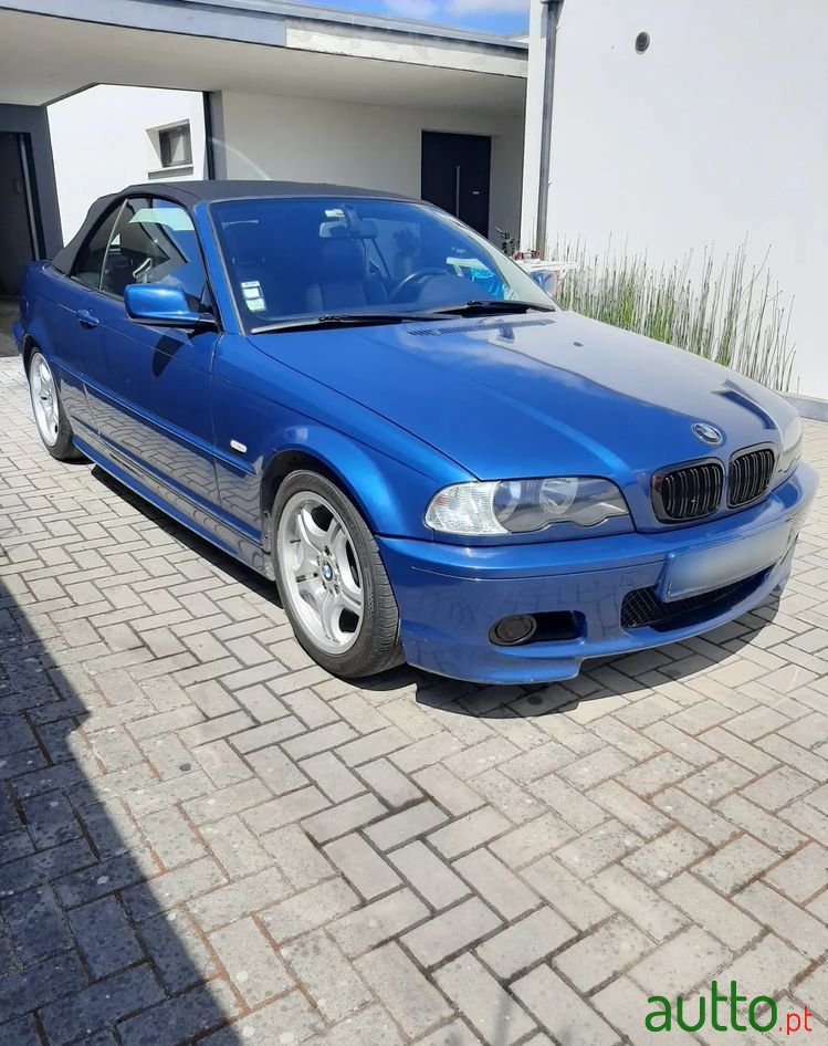 2002' BMW 318 Ci Cabrio photo #1