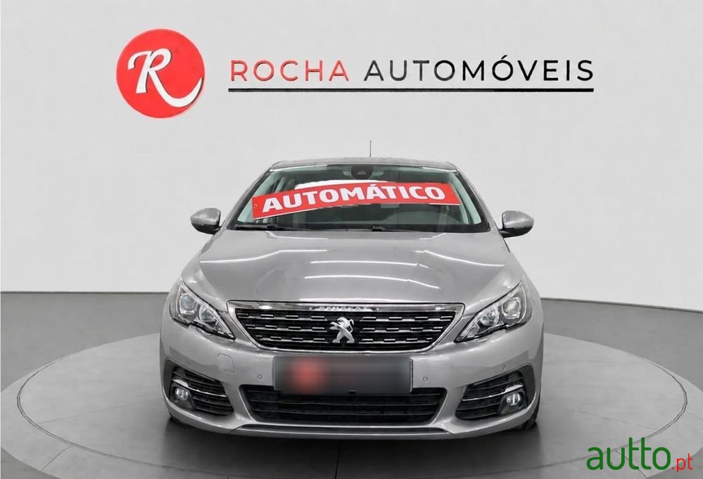 2018' Peugeot 308 Puretech photo #2