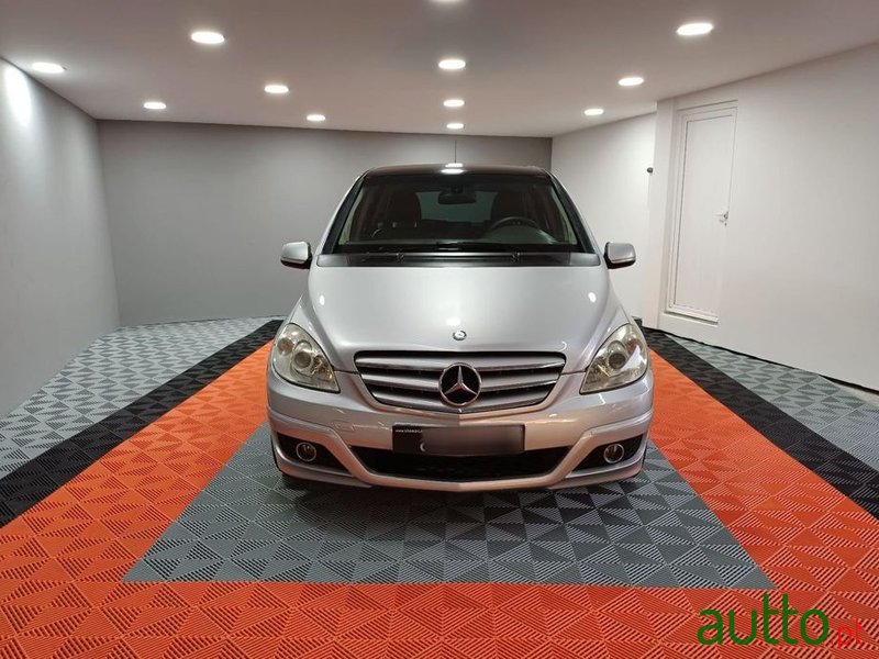 2011' Mercedes-Benz Classe B Cdi photo #3