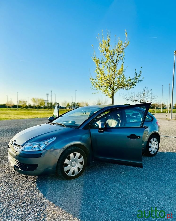 2006' Citroen C4 1.4 16V Sx photo #3