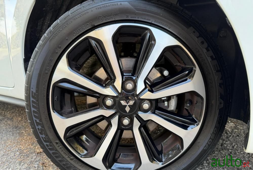 2024' Mitsubishi Space Star photo #4