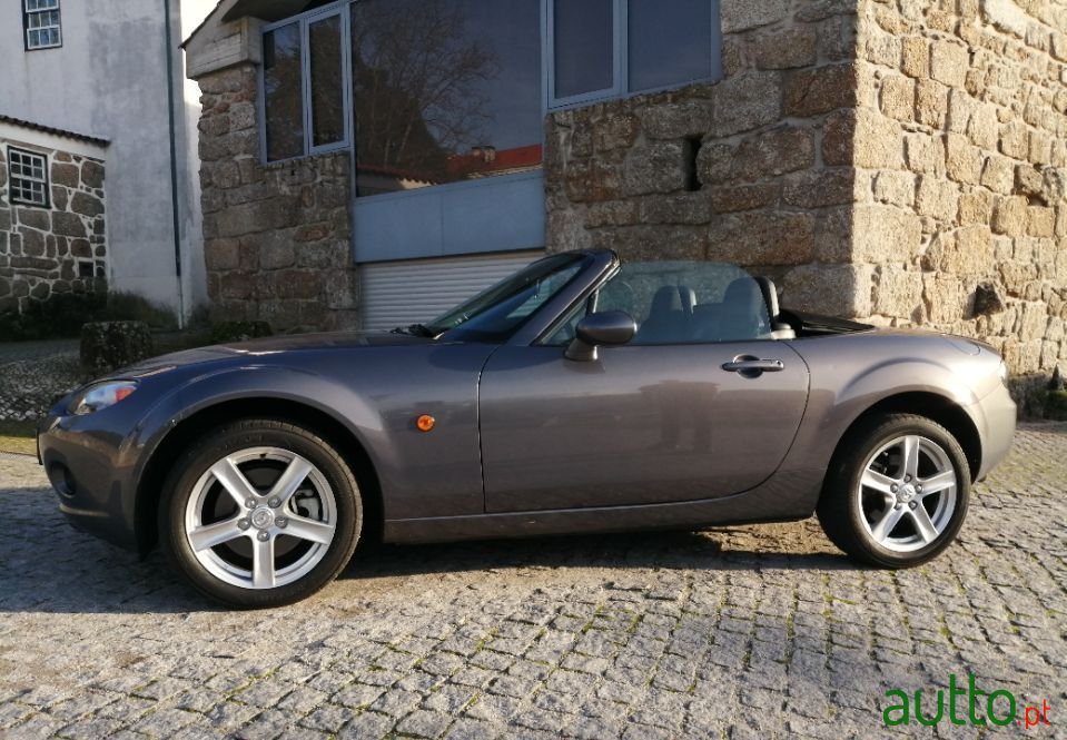 2006' Mazda MX-5 photo #3