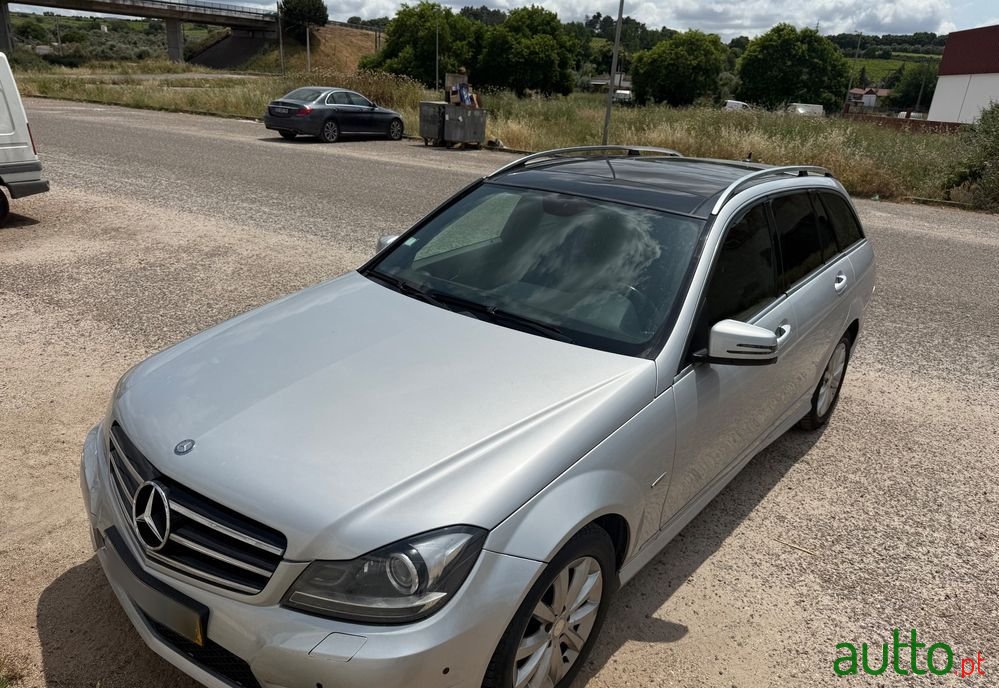 2014' Mercedes-Benz 220 photo #5