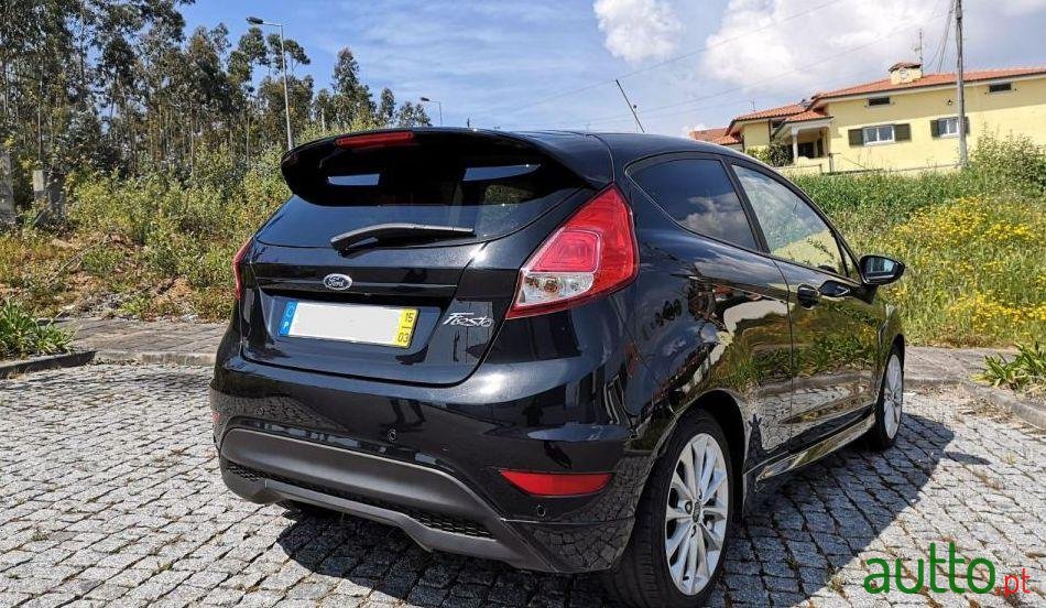 2015' Ford Fiesta photo #5