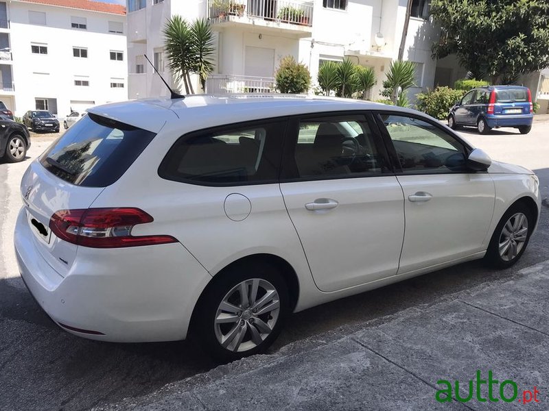 2015' Peugeot 308 Sw photo #2