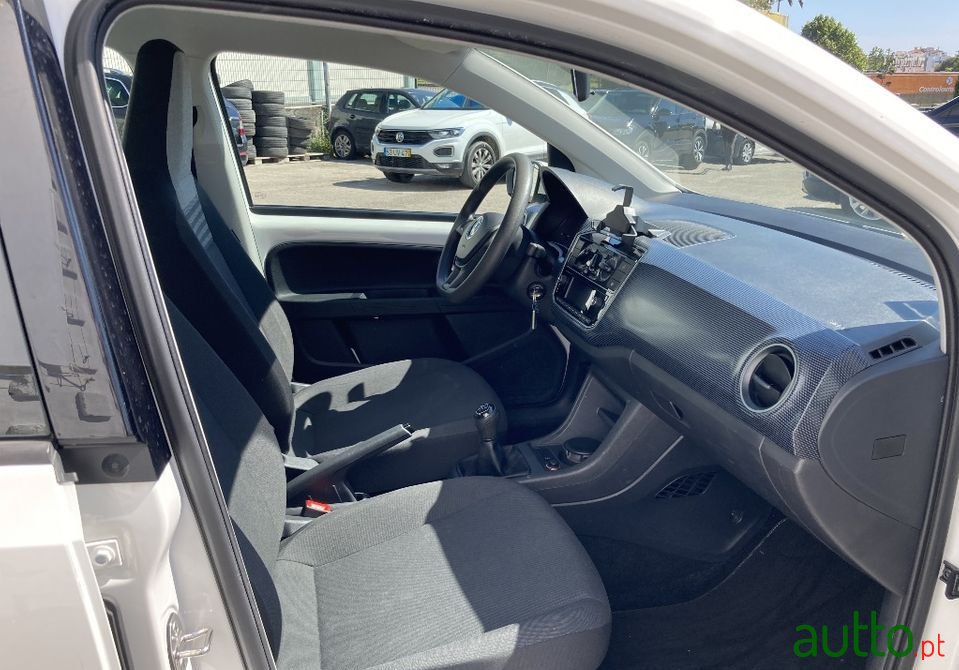 2017' Volkswagen Up photo #5