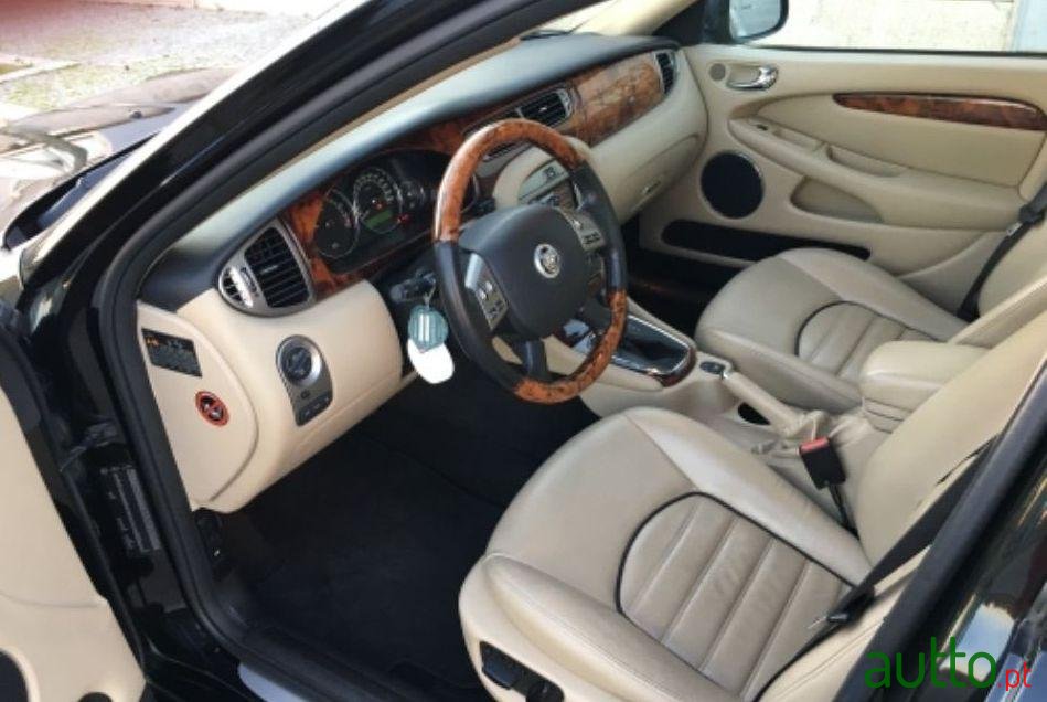 2008' Jaguar X-Type photo #4