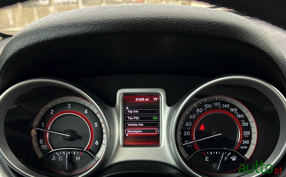 2013' Fiat Freemont 2.0 M-Jet photo #4