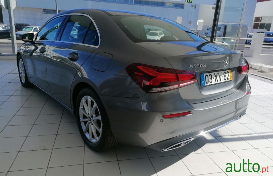 2019' Mercedes-Benz A-180 photo #2