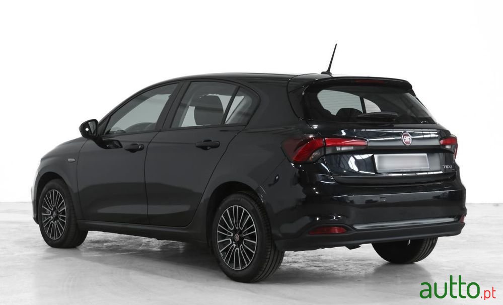 2022' Fiat Tipo photo #4