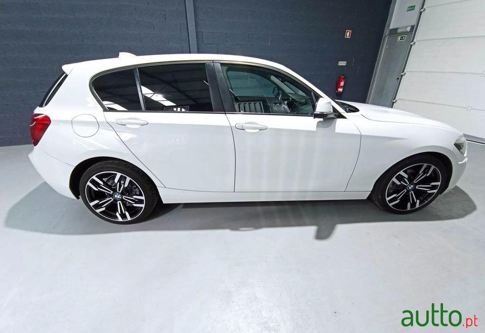 2012' BMW 118 photo #6