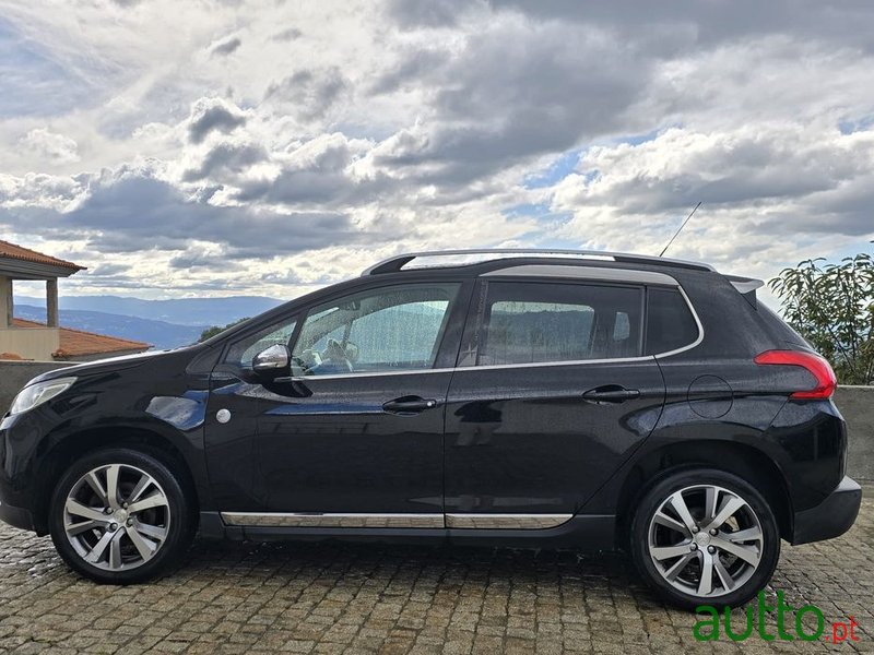 2015' Peugeot 2008 photo #1