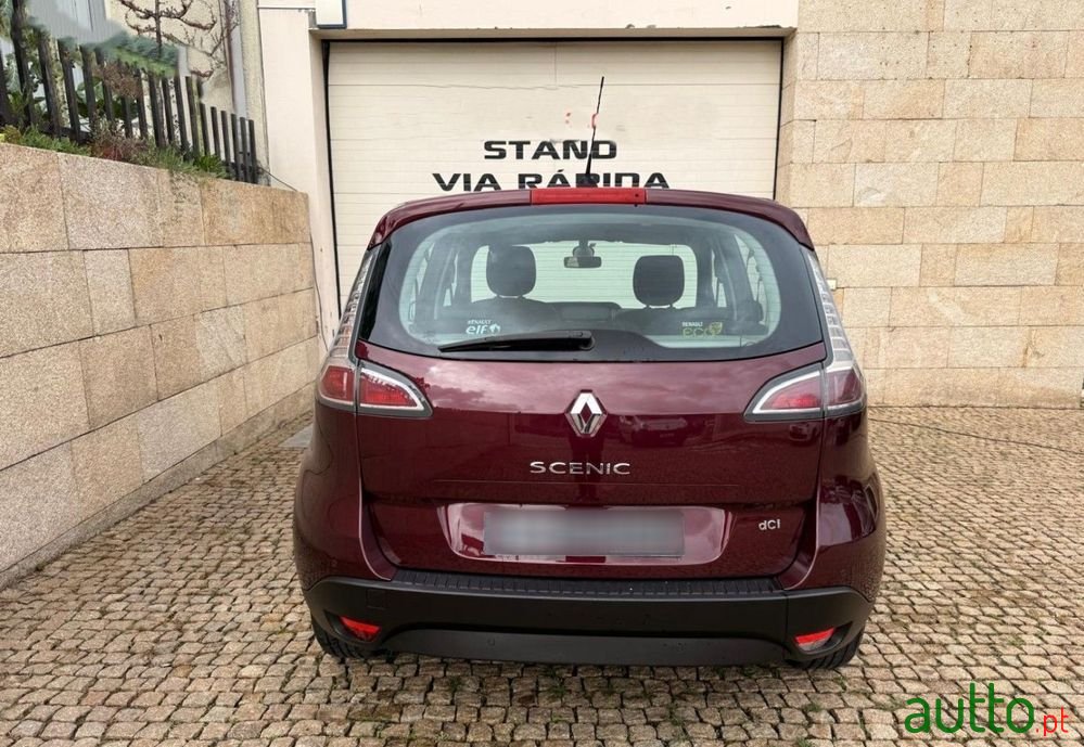 2012' Renault Scenic photo #5