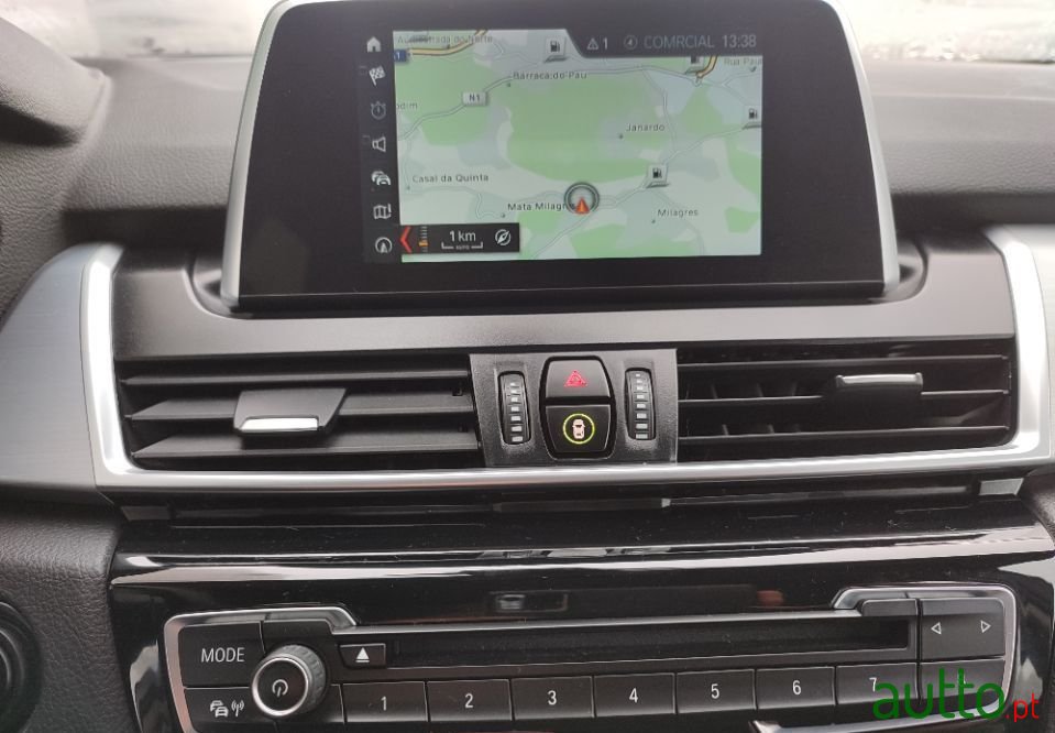 2019' BMW 225Xe Active Tourer photo #5