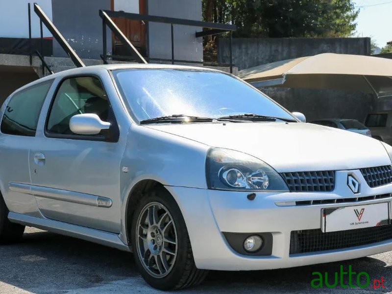 2000' Renault Clio Sport photo #3