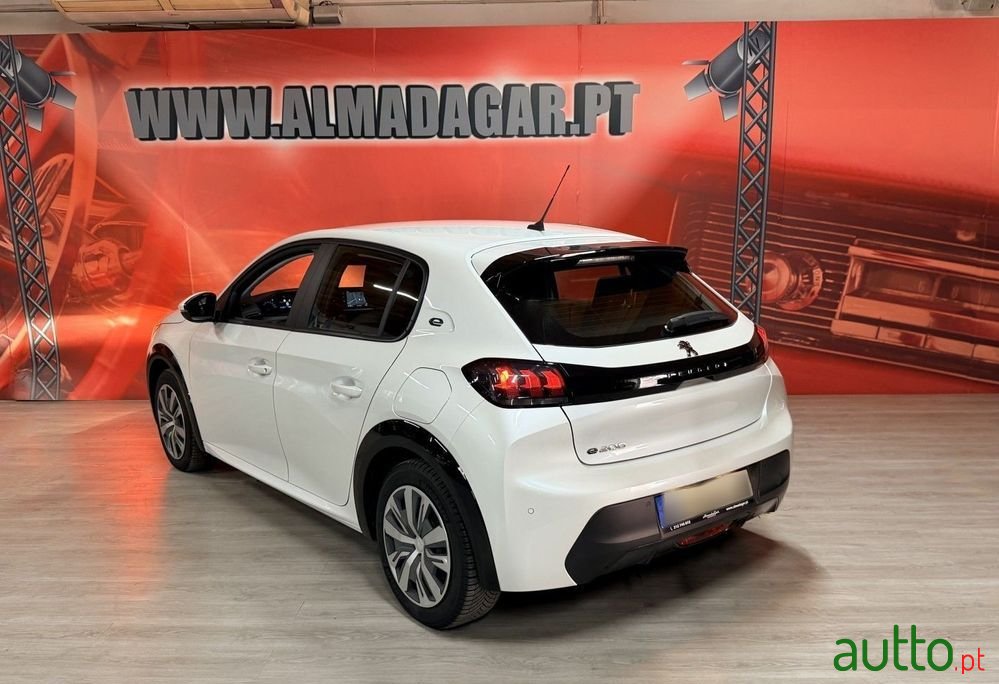 2020' Peugeot e-208 50 Kwh Active photo #3