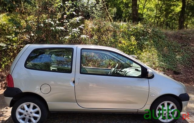 2002' Renault Twingo photo #6