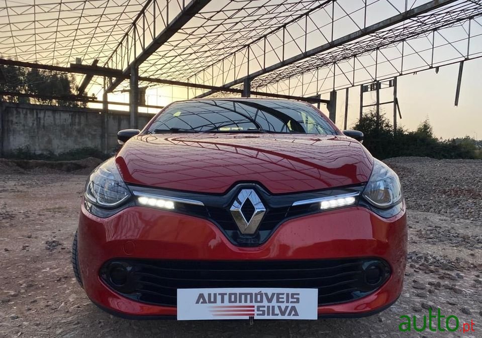 2015' Renault Clio photo #5