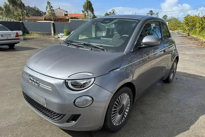 2023' Fiat 500e 42 Kwh