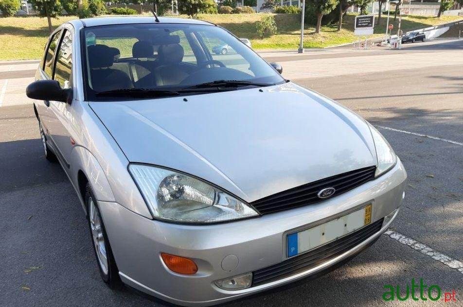 1999' Ford Focus photo #1