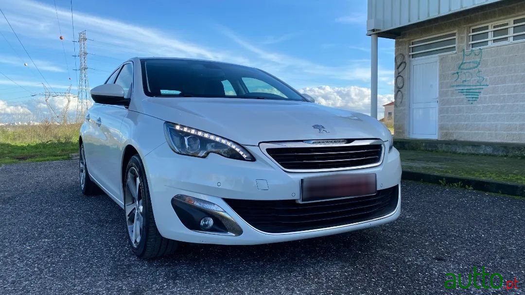 2015' Peugeot 308 photo #1