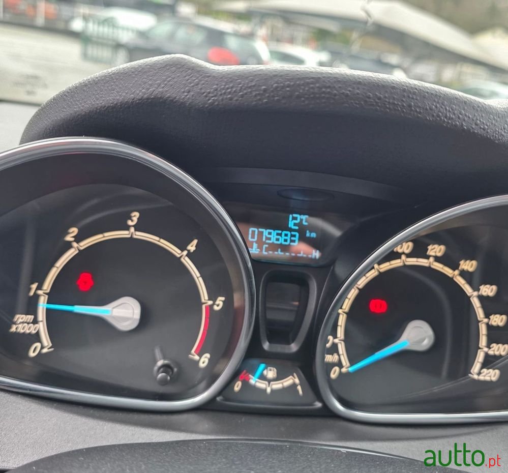 2016' Ford Fiesta photo #6