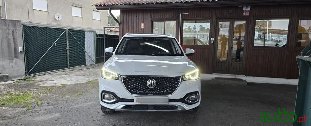 2023' MG EHS Phev Luxury photo #2